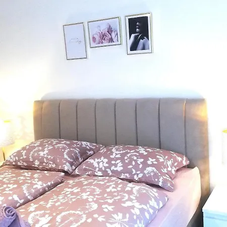 Vacation Apartment *