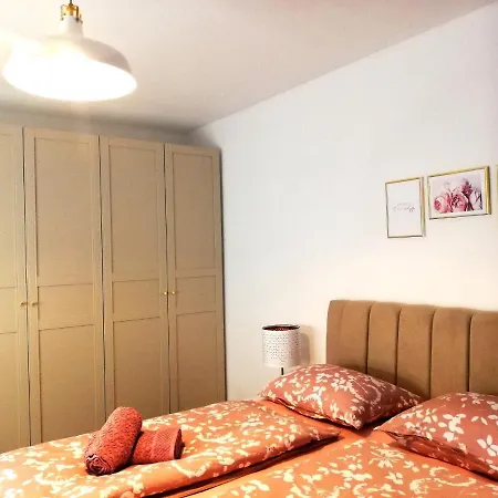 Vacation Apartment *